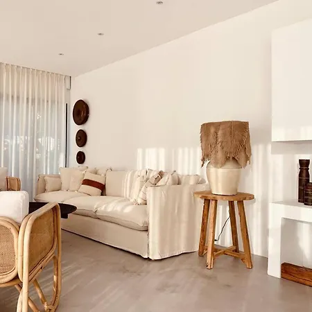 Villa Pure Luxury In *
