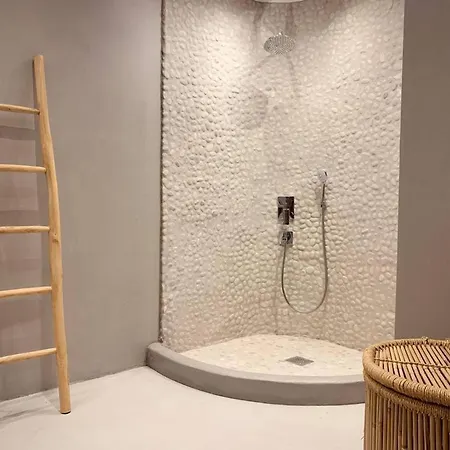 Pure Luxury In Villa *