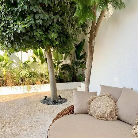 Villa Pure Luxury In *